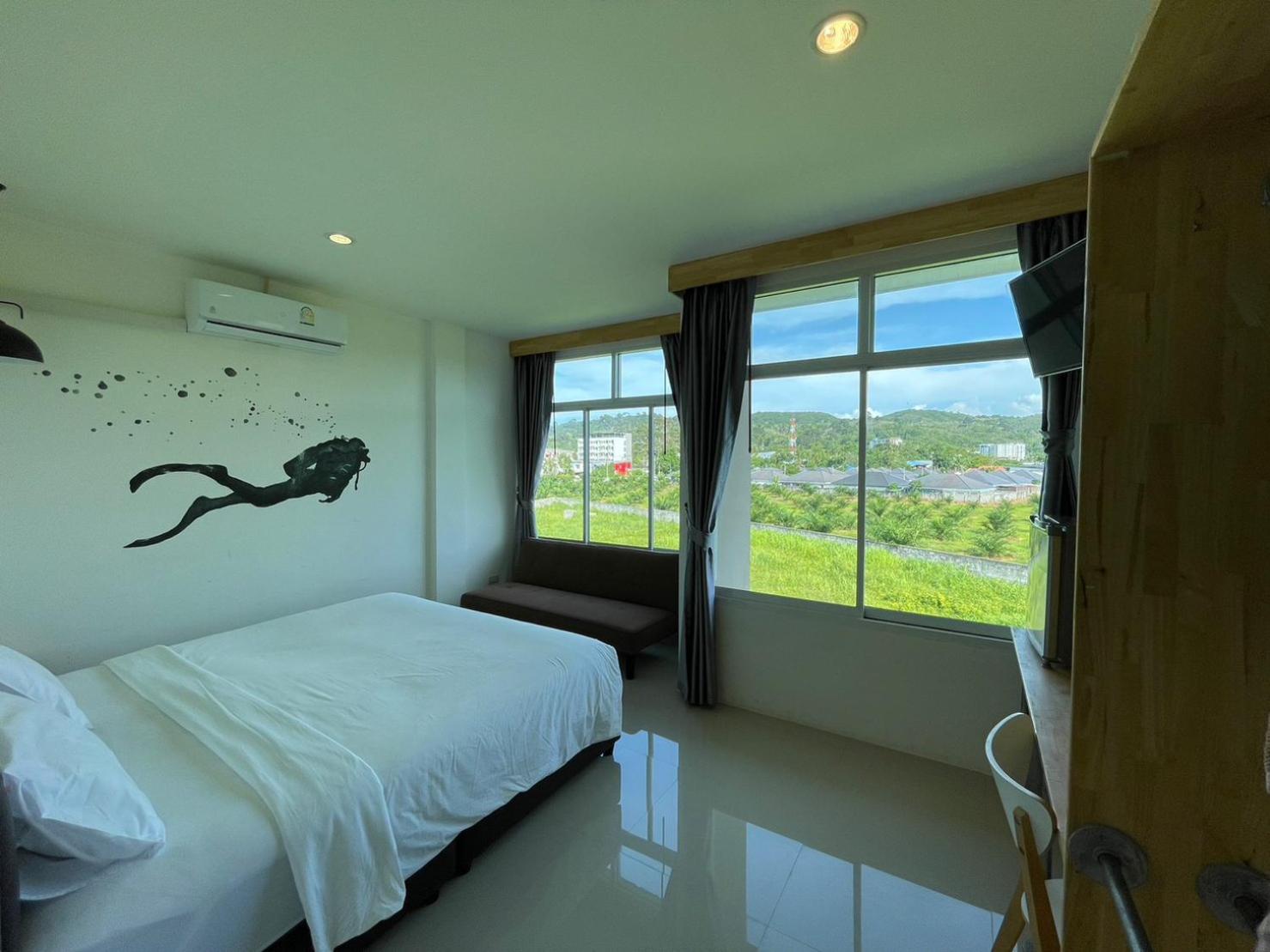 Dwell Phuket Airport Hotel At Naiyang Nai Yang Beach Exterior foto